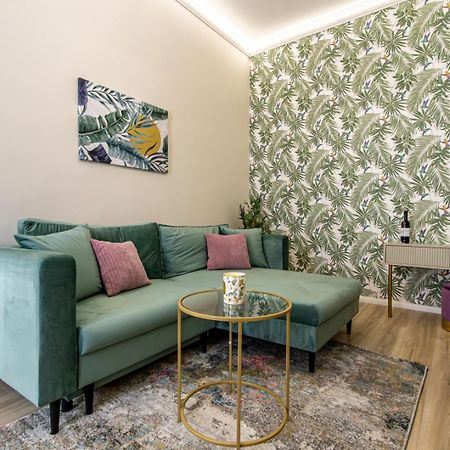 Oasis Apartment On The Broadway With Ac Budapest Ngoại thất bức ảnh