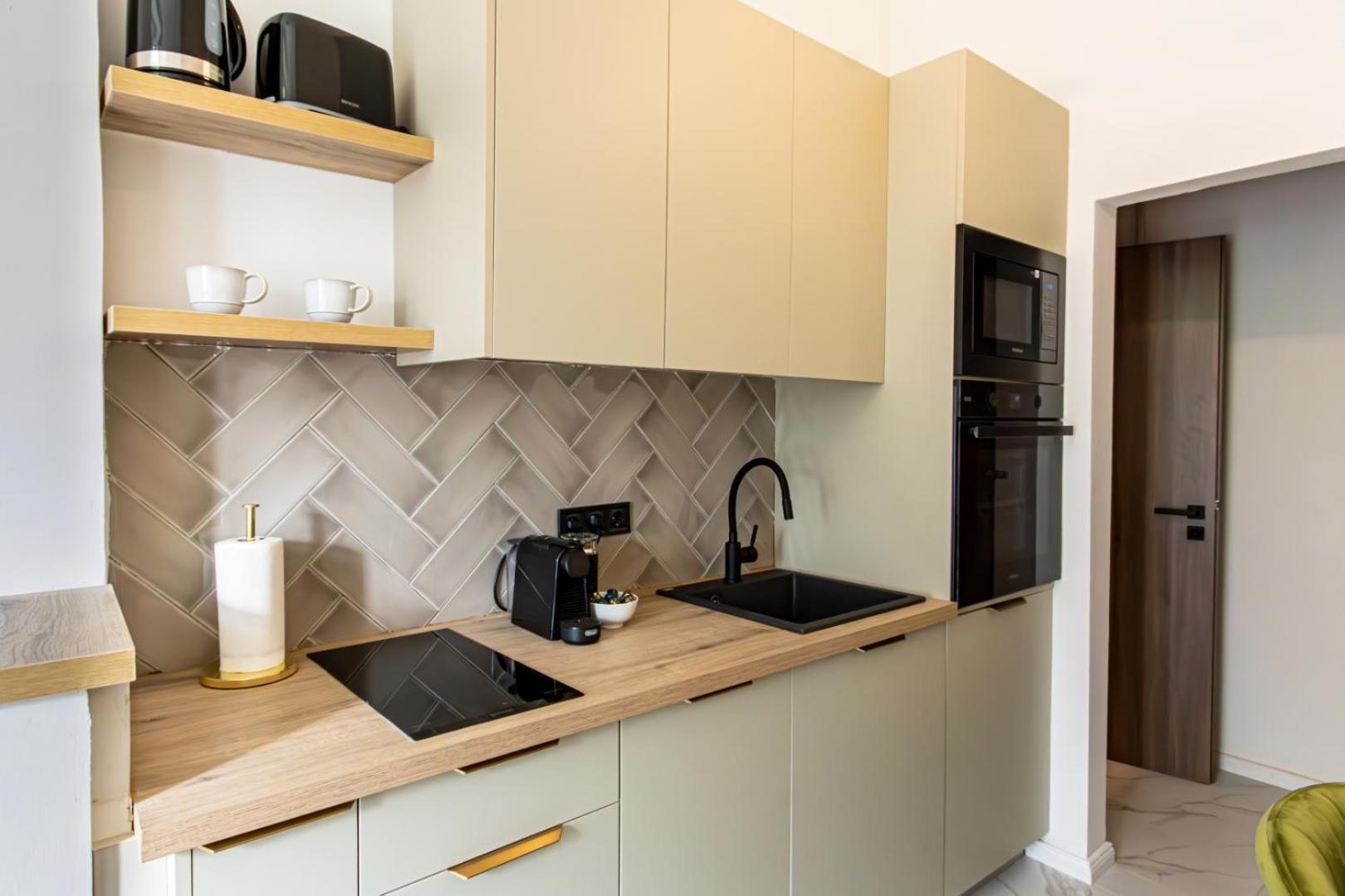 Oasis Apartment On The Broadway With Ac Budapest Ngoại thất bức ảnh